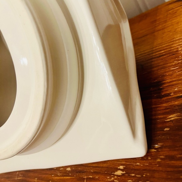 Rae Dunn HOUSE Birdhouse Cookie/Treat Jar - Picture 6 of 7